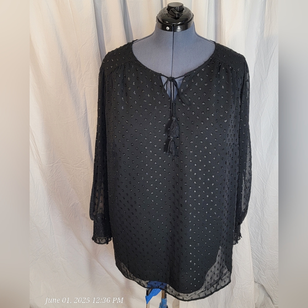 Ava & Viv Sparkling Dot Black Tie Front Relaxed Blouse - Picture 2 of 10